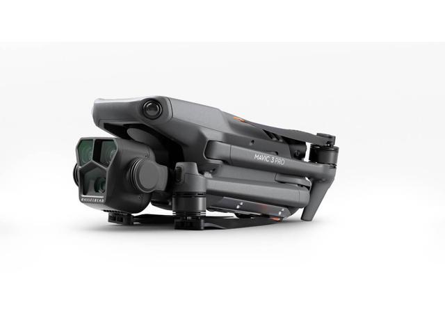 DJI Mavic 3 Pro Fly More Combo (DJI RC)